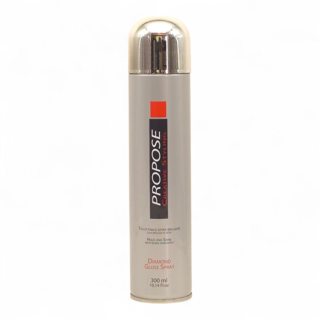 Diamond Gloss Spray Lucidante spray Lucidante Istantaneo ad effetto seta Propose Diamond Gloss spray è il tocco finale per donare lucentezza qualsiasi acconciatura senza appesantire ed elimina l’effetto elettrostatico dai capelli.